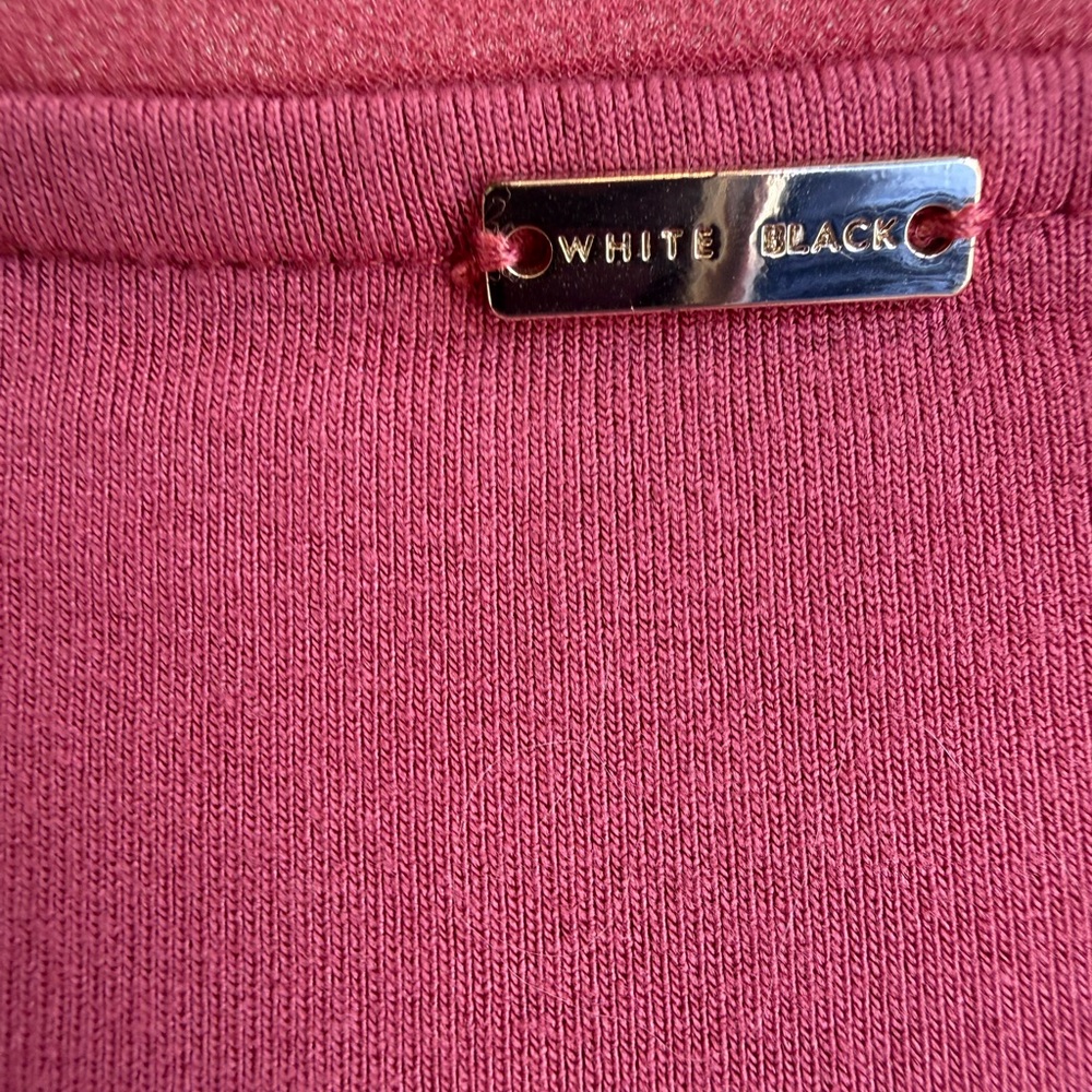 White House Black Market Mauve Top with Button Accents - Picture 4 of 5